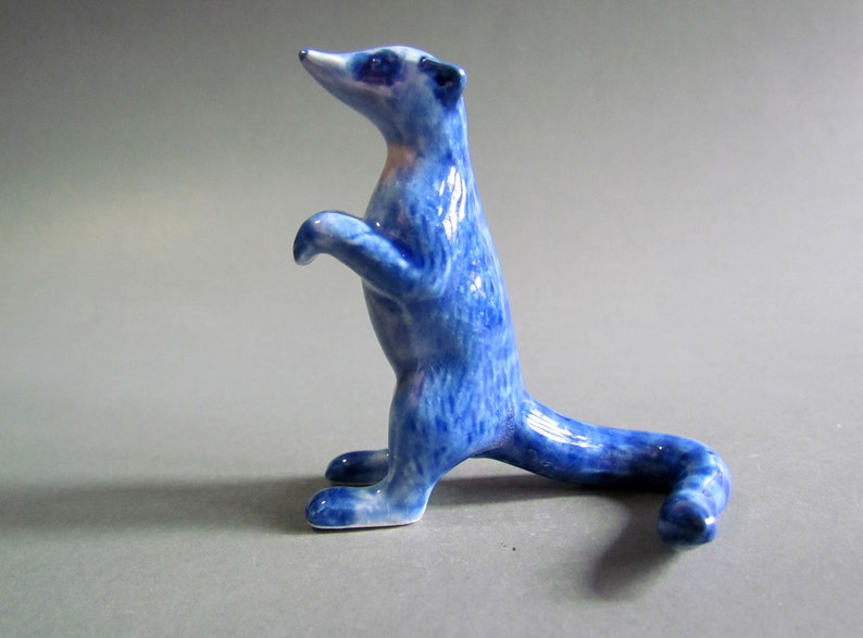 CHOOSE Meerkat brown raccoon ceramic porcelain animal figurine miniature statue collectible figure rainforest gifts crafts zoo delft blue E