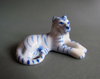 Ceramic Figurine Miniature Animal Porcelain Tiger Statue Wild Animal Zoo Collectible Gift Décor Bengal Tiger White Blue