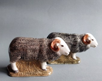 Handmade Porcelain Salt and Pepper Shaker Sheep Ceramic Figurine Brown Dinner Table Decor Hand Paint Novelty Gifts