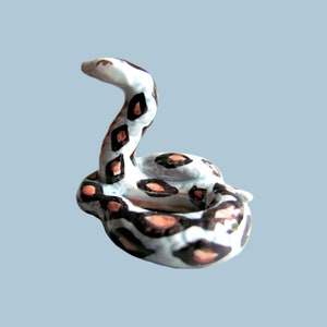Schlange Miniatur Keramik Tierfigur Schlange Porzellan Statue Sammler Geschenk Skulptur kleine Schlange Figuren Reptil Blau Boa Schlange Bild 10