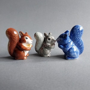 Miniature Ceramic Figurine Brown Squirrel Little Animal Porcelain Statue Decor Figures Collectible Gift Woodland