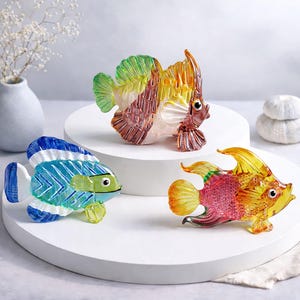 Handbemalte mundgeblasene Glasfischfigur Buntes tropisches Sea Life Coastal Home Decor Geschenk