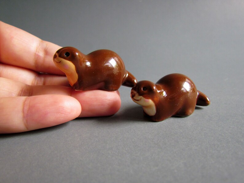 Couple Otter Ceramic Figurine Chopsticks Rest Chopsticks Holder Sea Creatures Otter Brown Cartoon Miniature Animal Decor