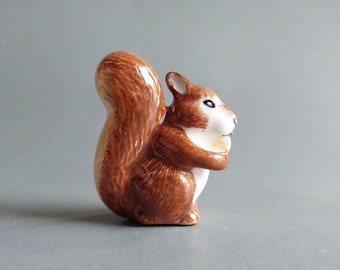 Miniature Ceramic Figurine Brown Squirrel Little Animal Porcelain Statue Decor Figures Collectible Gift Woodland