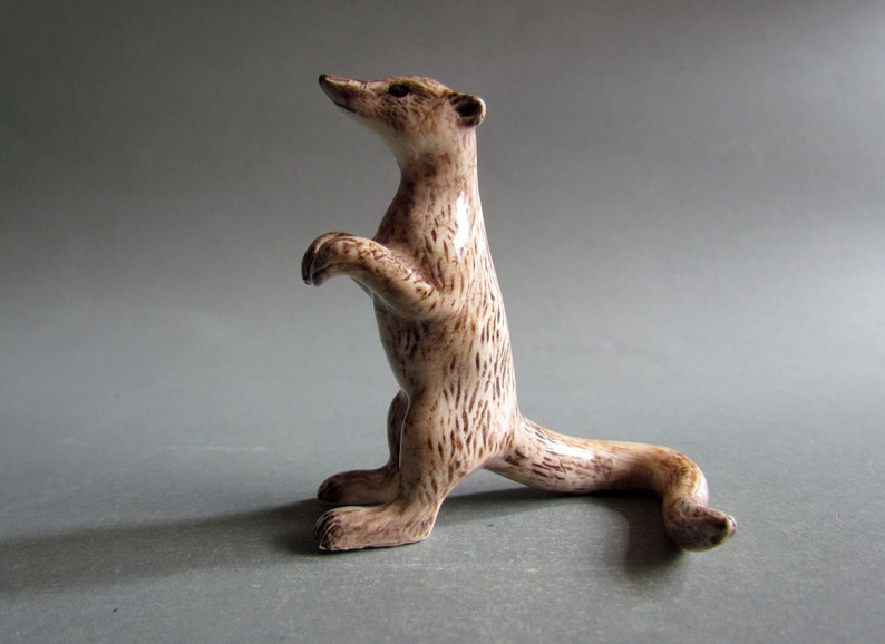 CHOOSE Meerkat brown raccoon ceramic porcelain animal figurine miniature statue collectible figure rainforest gifts crafts zoo delft blue D