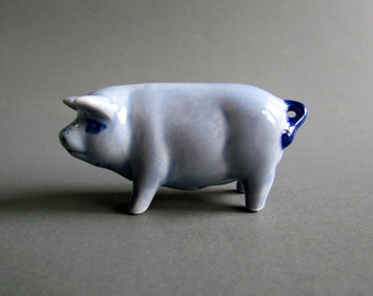 Pig Miniature Ceramic Animal Figurine Little Piggy Porcelain Farm Statue Piglet Delft Blue Collectible Decor Gift Figure Vintage DB