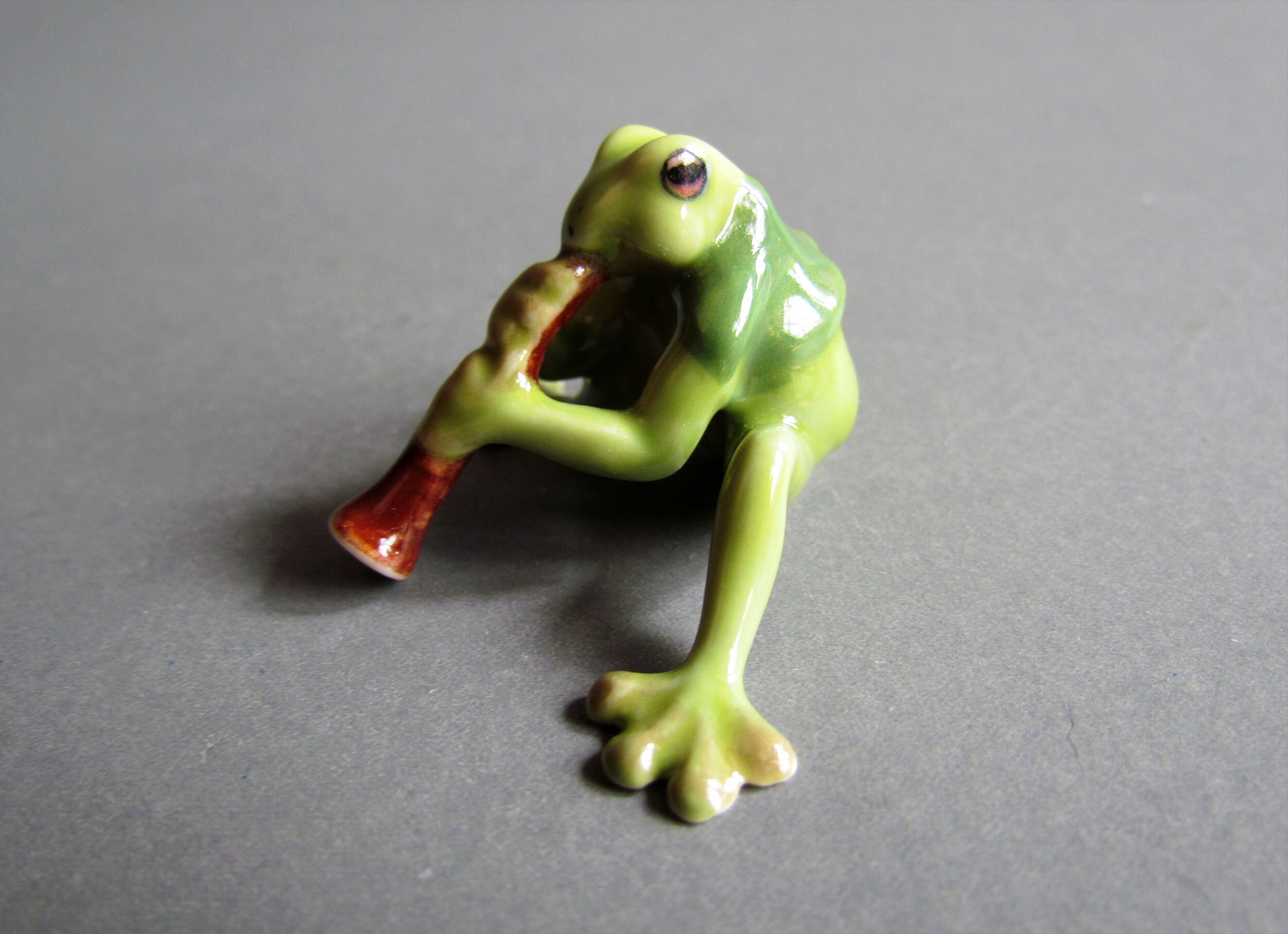 tiny ceramic frog