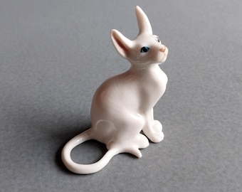 Miniatur Keramik Sphynx Katzenfigur für Puppenhaus oder Schreibtischanzeige, haarlose Katzen-Liebhaber-Geschenk