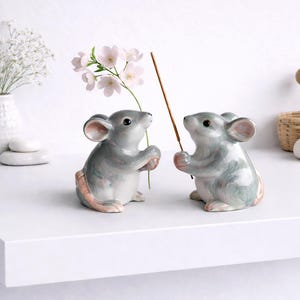 手描きの小さな陶器のネズミの置物 ミニチュアネズミの彫刻と香炉