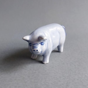 Pig Miniature Ceramic Animal Figurine Little Piggy Porcelain Farm Statue Piglet Delft Blue Collectible Decor Gift Figure Holland DB