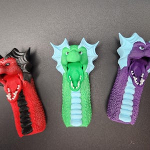 3D Printed Dragon Finger Puppet  Movable Jaw Fantasy Toy, Interactive Mini Dragon Gift, Cute Playtime Creature