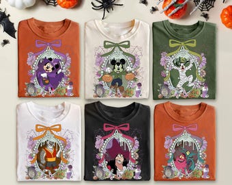 Camiseta personalizada de personajes de villanos de Disney, camiseta vintage con lazo de coqueta de Halloween de Disney, truco o trato, fiesta de Halloween de Mickey no tan aterradora