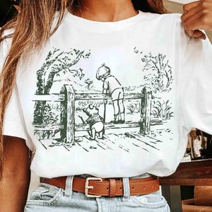 Maglietta vintage Disney con schizzi di Winnie the Pooh e Christopher Robin, maglietta di Winnie the Pooh e i suoi amici, maglietta con la scritta &quot;Vacanza in famiglia a Disneyland&quot;