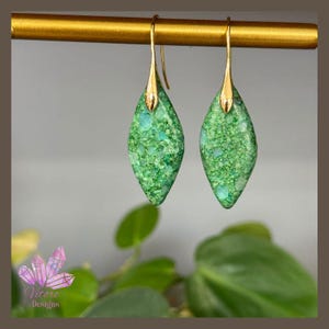 Green Jade Drop Earrings, Natural Gemstone Earrings, Green Jade Earrings, Healing Stone Earrings, Emotional Balance Earrings, Gift For Her
