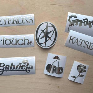 Pegatinas holográficas Katseye / Pegatinas impermeables para portátiles, botellas de agua, agendas y fundas de móvil.