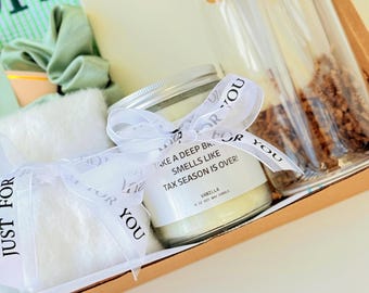 Smells like Custom Candle, Personalized Gift Scented Candle For Mom, Teacher Appreciation, Birthday, Friendship, Team and Employees