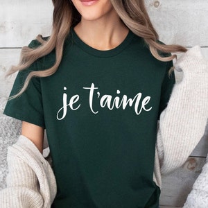Koszulka Je T'aime, Koszulka z francuskim cytatem I Love You, Koszulka inspirowana Francją, Koszulka z francuskimi powiedzeniami, Prezent z Paryża dla pary, Wygodna koszulka unisex