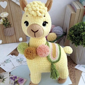 Adorable Crochet Lama Pattern -Step-by-Step Amigurumi Pattern in PDF ENGLISH and GERMAN