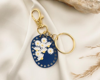 Daisy Love Nature-Inspired Bag Charm | Handcrafted Key Chain |