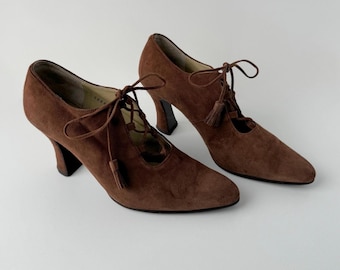 Vintage bruine suède hoge hakken met spitse neus 23,5/US 6,5