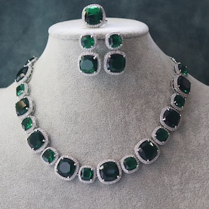 Smaragdgroene ketting set: Amerikaanse diamant Indiase sieraden