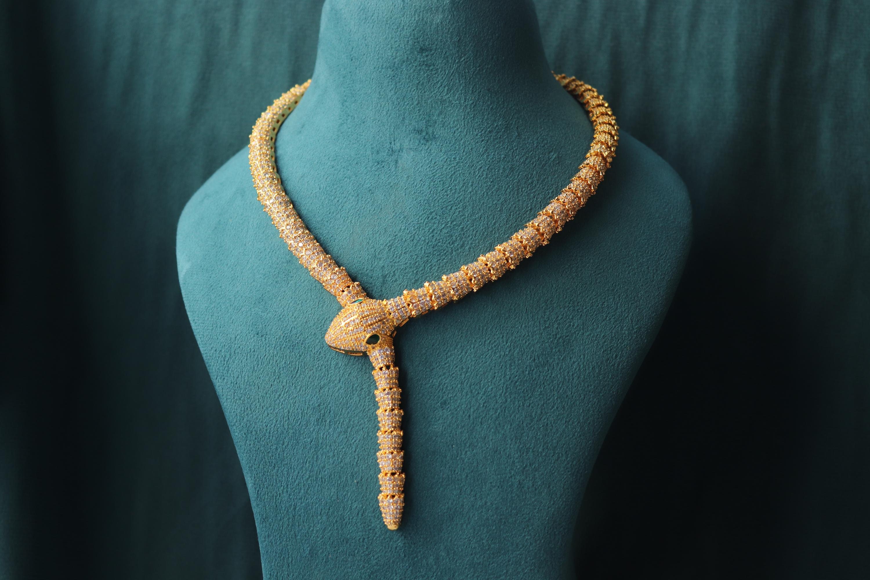 Lisa Bvlgari Snake Necklace Serpenti Necklace