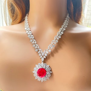 Rubin Pink CZ Anhänger Halskette: Indischer Bollywood Schmuck