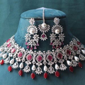 Handgemachte Rubin CZ Choker Halsketten Set: Indische Tikka Ohrringe