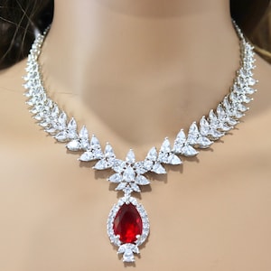 Rubinrote CZ Diamant Halskette: Indischer Bollywood Schmuck