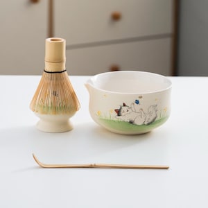Hand-painted Cute Cat Ceramic Matcha Bowl with Bamboo Whisk and Chasen Holder Beige Matcha Tea Ceremony Set 450ml