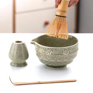 Minimalist Cherry Blossom Ceramic Matcha Bowl with Bamboo Whisk and Chasen Holder White Matcha Tea Ceremony Set 420ml