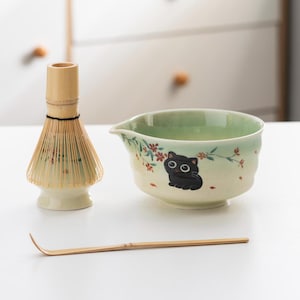 Handgeschilderde Cat Matcha-komset met bamboegarde en houder, keramische matcha-garde met kleurverloop, 420 ml