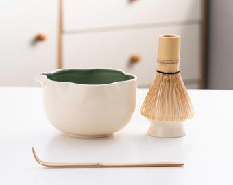 Floral Style Ceramic Matcha Bowl with Bamboo Whisk and Chasen Holder White Matcha Tea Ceremony Set 500ml