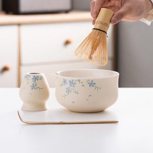 Hand-painted Flower Ceramic Matcha Bowl with Bamboo Whisk and Chasen Holder Beige Matcha Tea Ceremony Set 450ml