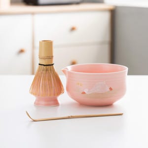 Hand-painted Cartoon Ceramic Matcha Whisk Set with Bamboo Whisk and Chasen Holder Pink Matcha Bowl Set 450ml