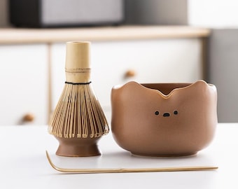 Cute Bear Ceramic Matcha Bowl Set with Bamboo Whisk (600ml)