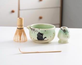 Set di ciotole per matcha a forma di gatto dipinte a mano: ceramica verde sfumato, frusta in bambù