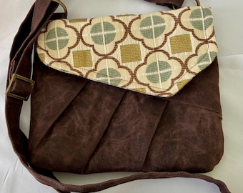 Kleine schoudertas van 9,5 x 8 inch, bruin gewaxt canvas, verstelbaar hengsel