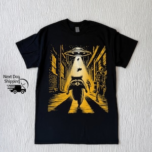 Raccoon Running From Ufo Vintage 90s Shirt, Raccoon Running Alien  Vintage Tee, Vintage 90s Shirt, Washed Distressed Shirt, Funny Women Gift