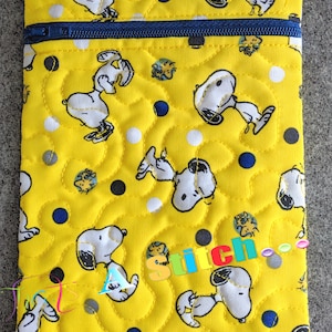 ITH Zippered Bag Quilted & Non Quilted  Pencil exposed seams 5x7 Great for  beginner *Not Physical Item*Must have Embroidery Machine**