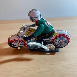 1960年代のブリキ製バイクおもちゃ：ゼンマイ式機械式レトロ