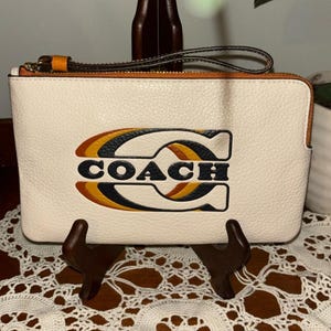 Coach Große Ecke Reißverschluss Armband Coach Gestempelt Leder Clutch Khaki Kreide 100 Prozent AUTHENTIC Brand New