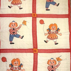 Vintage Raggedy Ann & Andy Hand Made Quilt Wall Hanging