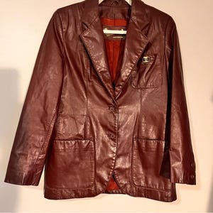 Women&#39;s Etienne Aigner Vintage 70s Oxblood Leather Jacket Size 8 Lined Rare Color