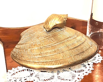 Decorative Vintage Brass Hinged Clamshell Bowl