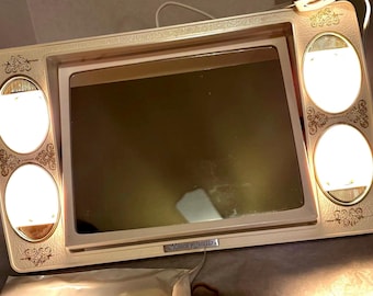 Never Used 1970's Vintage Lighted Makeup Mirror In Case