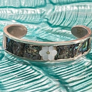 Mexican Bracelet Alpaca Silver Abalone Shell Mother of Pearl 6.25&quot; Retro Flower