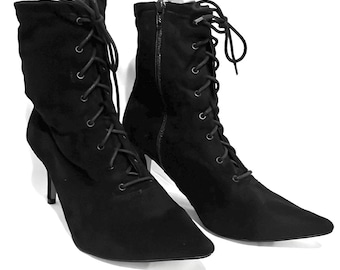 Botines holgados de bruja ASOS Estonia Talla 10 Negros Cierre de cordones Cremallera lateral Punta puntiaguda ¿Bruja de Halloween?
