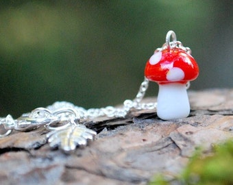 Woodland Forest Mushroom Necklace | Cottagecore Forest Red Glass Mushroom Necklace | Cute Red Toadstool Charm Mushroom Goblincore Jewelry