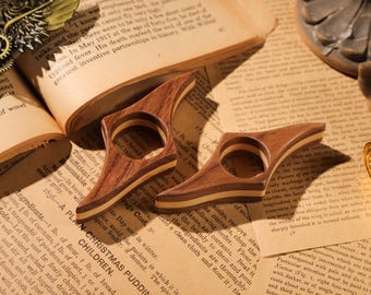Wooden Book Page Holder, Book Accessories, Sandwich Wood Book Page Holder, Birthday Gift, Book Lover Gift, Wooden Thumb Page Holder